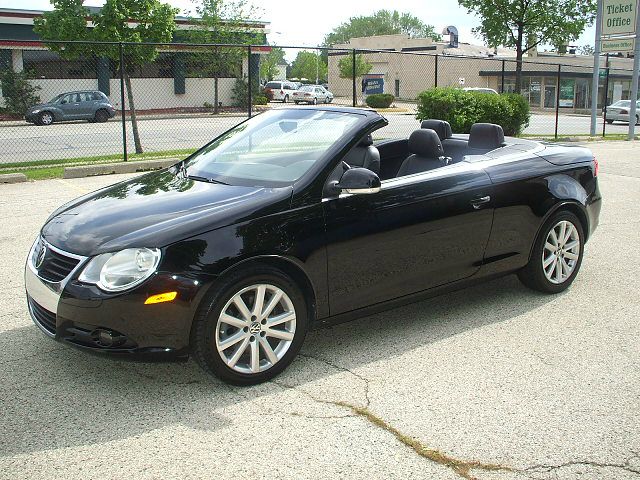 2008 Volkswagen Eos Series 4