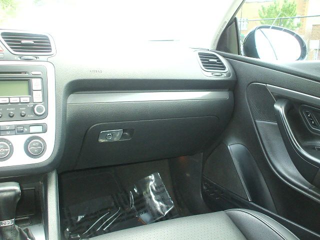 2008 Volkswagen Eos Series 4