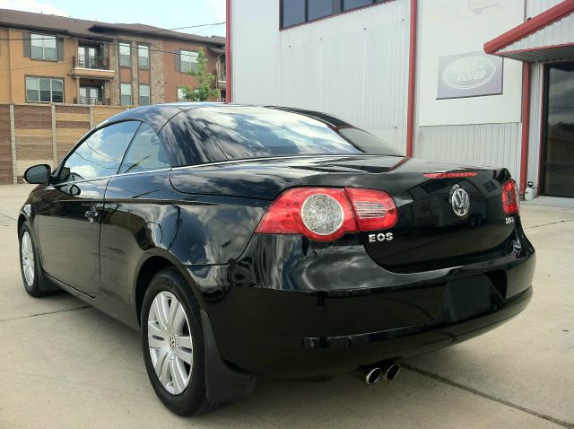 2008 Volkswagen Eos Series 4