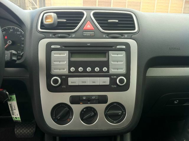 2008 Volkswagen Eos Series 4