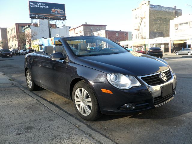 2008 Volkswagen Eos Series 4