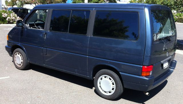 1993 Volkswagen EuroVan Deluxe Sport