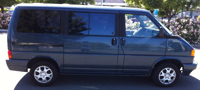 1993 Volkswagen EuroVan Deluxe Sport