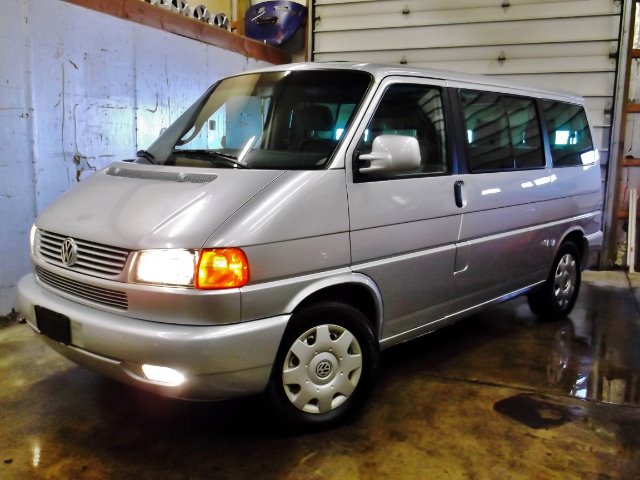 2001 Volkswagen EuroVan Deluxe Sport