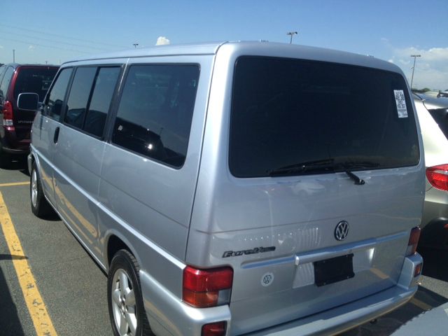 2001 Volkswagen EuroVan Deluxe Sport