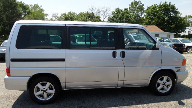 2001 Volkswagen EuroVan Deluxe Sport