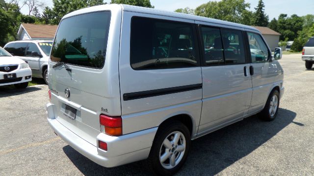 2001 Volkswagen EuroVan Deluxe Sport