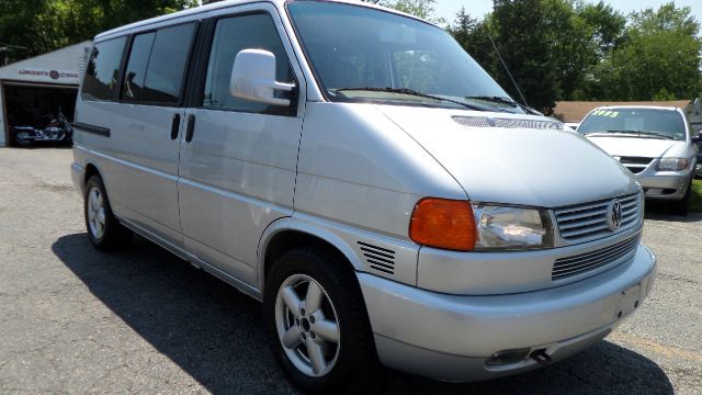2001 Volkswagen EuroVan Deluxe Sport