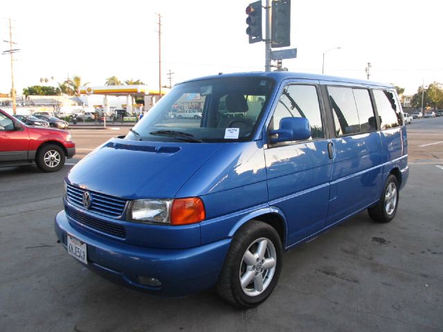 2002 Volkswagen EuroVan Deluxe Sport