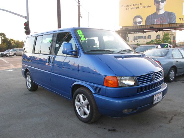 2002 Volkswagen EuroVan Deluxe Sport