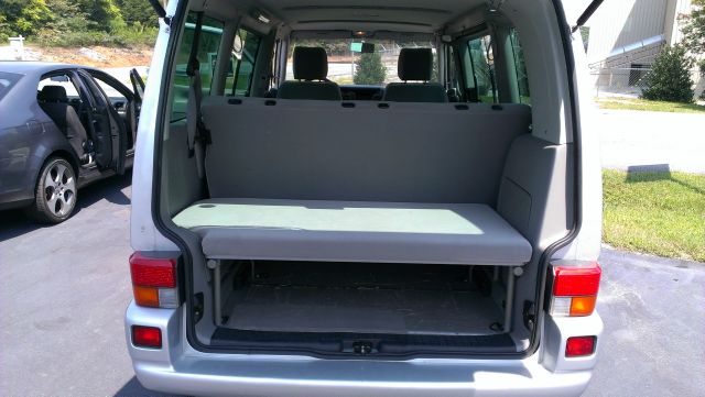 2003 Volkswagen EuroVan Deluxe Sport