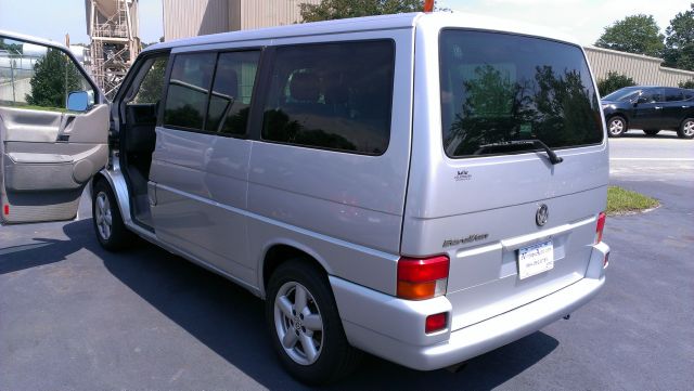 2003 Volkswagen EuroVan Deluxe Sport