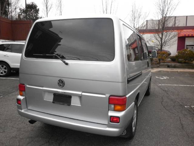 2003 Volkswagen EuroVan Deluxe Sport