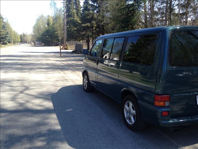2003 Volkswagen EuroVan FWD 4dr Sport