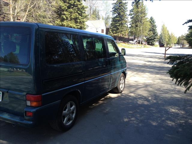 2003 Volkswagen EuroVan FWD 4dr Sport