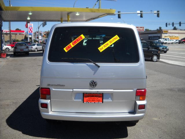 2003 Volkswagen EuroVan Deluxe Sport