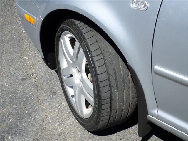 2003 Volkswagen GTI 2006 Cadillac