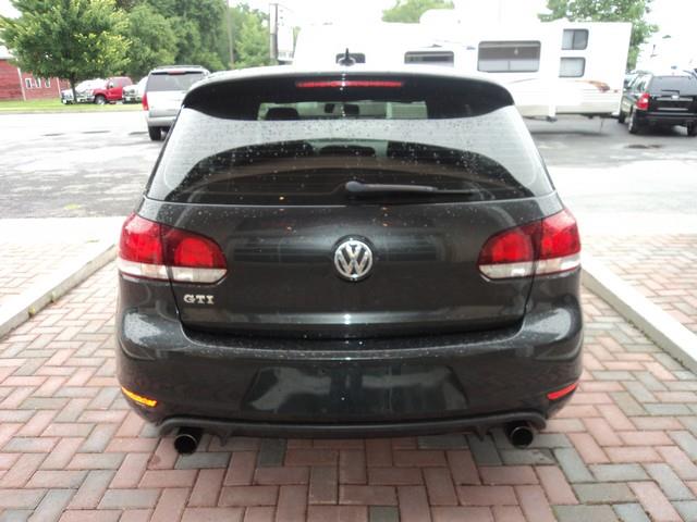 2010 Volkswagen GTI Wagon SE
