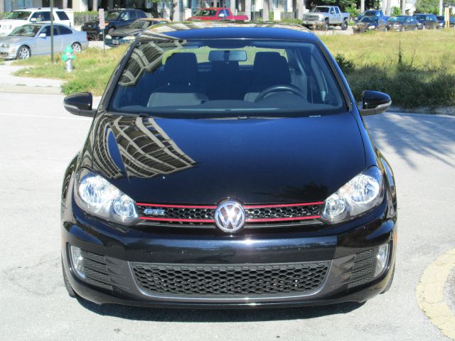 2011 Volkswagen GTI CLUB Wideside 1