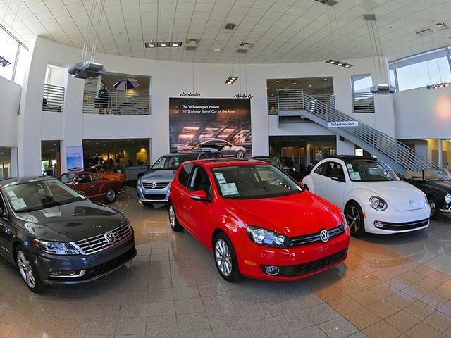 2013 Volkswagen GTI 545i Sport W/ NAV