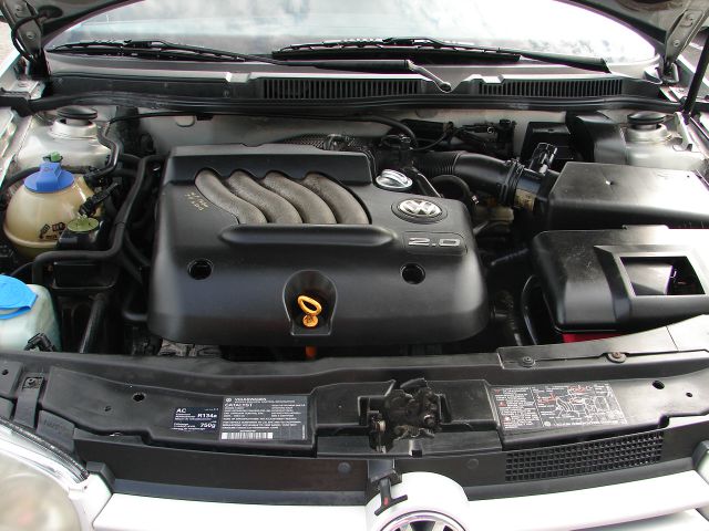 1999 Volkswagen Golf I-4 Manual