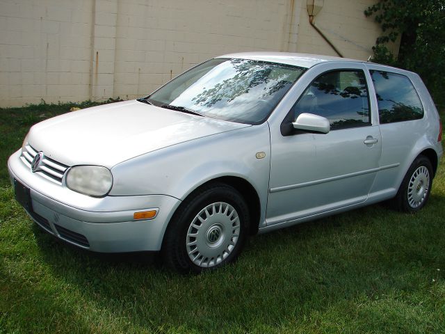 1999 Volkswagen Golf I-4 Manual