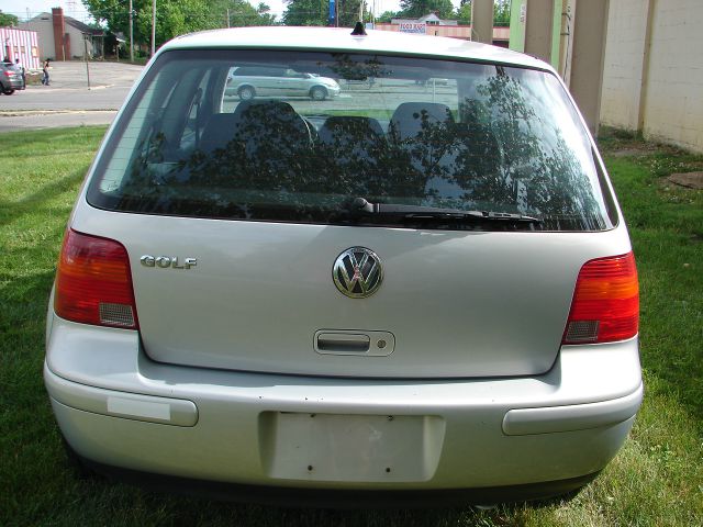 1999 Volkswagen Golf I-4 Manual