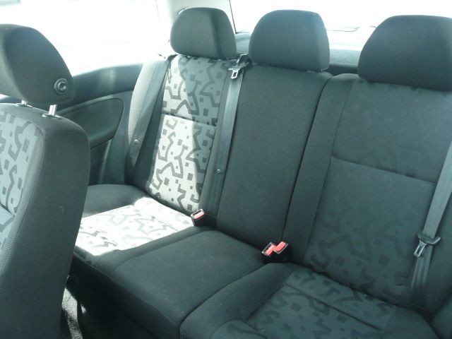 1999 Volkswagen Golf I-4 Manual