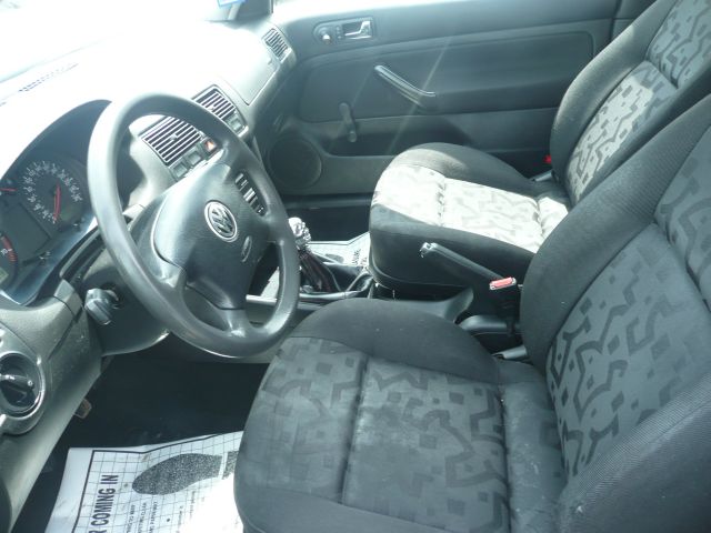 1999 Volkswagen Golf I-4 Manual