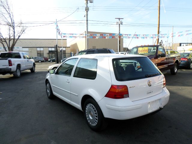 1999 Volkswagen Golf I-4 Manual