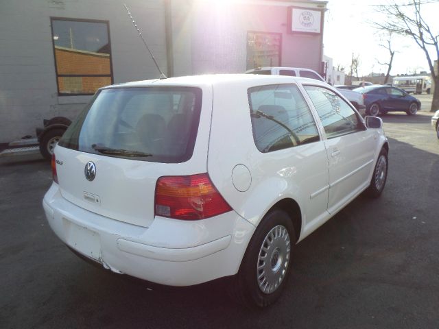 1999 Volkswagen Golf I-4 Manual