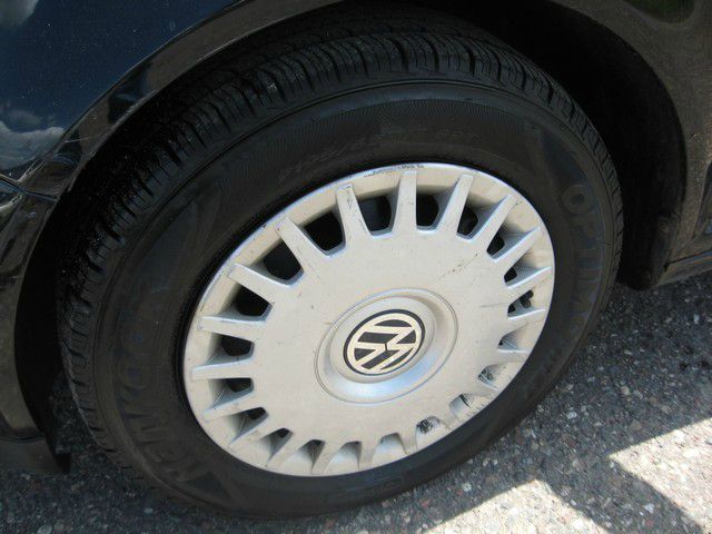 2000 Volkswagen Golf I-4 Manual