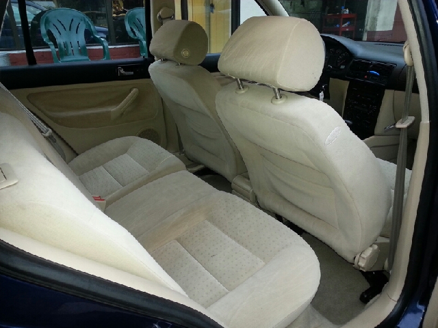 2000 Volkswagen Golf King Cab 4WD