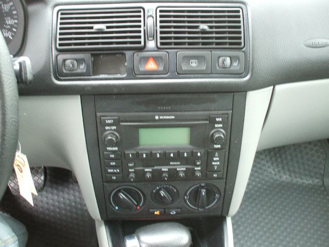 2002 Volkswagen Golf Quad Cab 4x2 Shortbox XLT