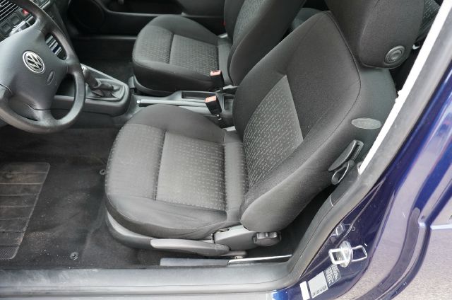 2002 Volkswagen Golf Lariat XL