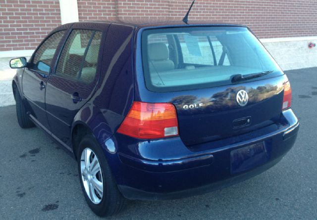 2003 Volkswagen Golf Sle-1 FWD