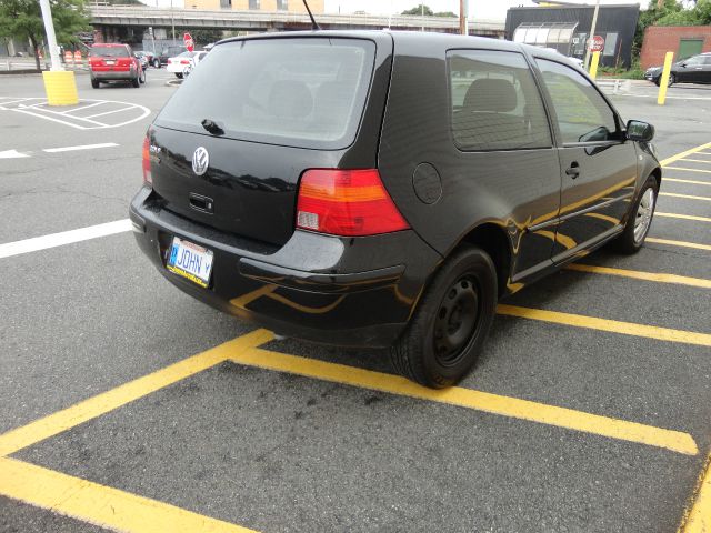 2003 Volkswagen Golf I-4 Manual