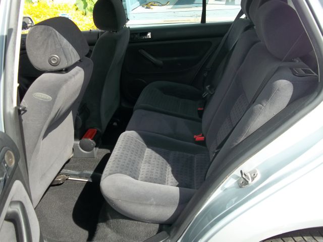 2003 Volkswagen Golf Quad Cab 4x2 Shortbox XLT