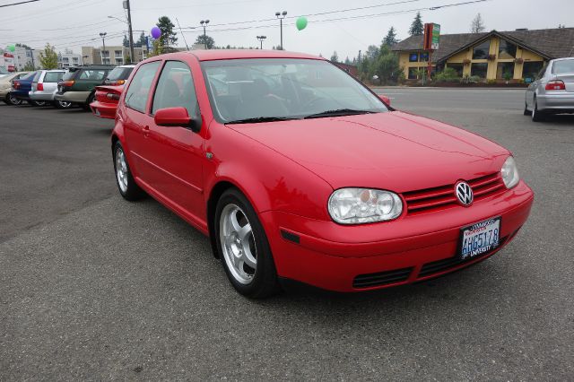2003 Volkswagen Golf I-4 Manual