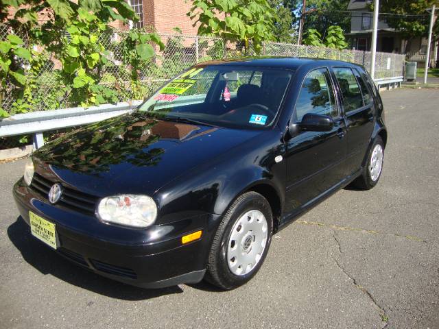 2004 Volkswagen Golf S Sedan