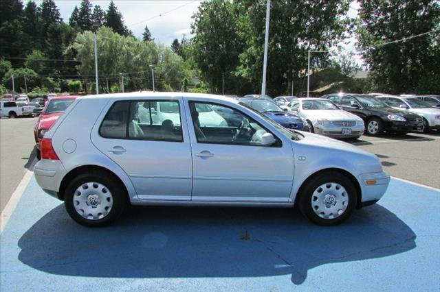 2004 Volkswagen Golf Sle-1 FWD