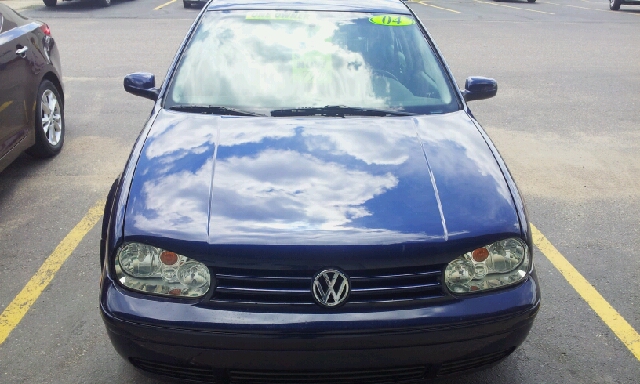 2004 Volkswagen Golf Sle-1 FWD