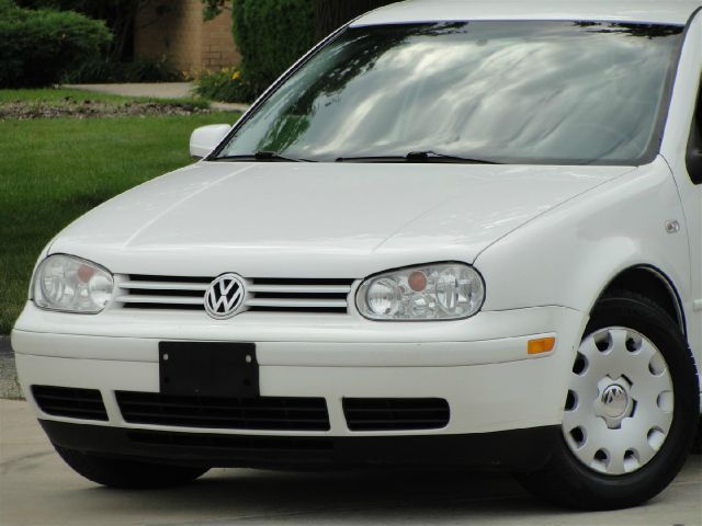 2004 Volkswagen Golf I-4 Manual