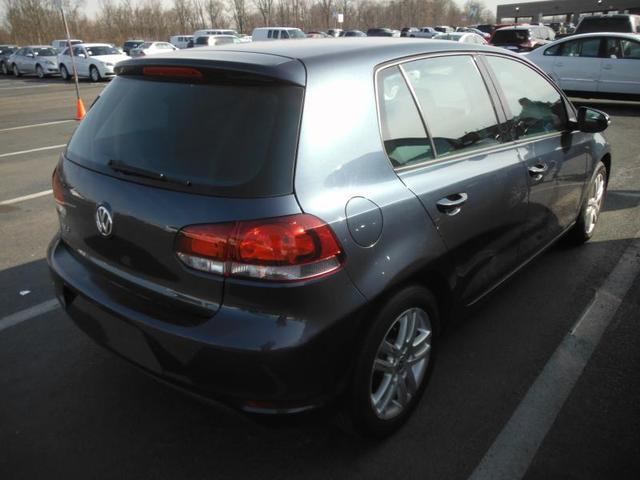 2011 Volkswagen Golf Unknown