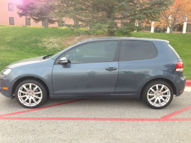 2011 Volkswagen Golf LX III 2WD