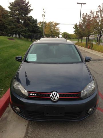 2011 Volkswagen Golf LX III 2WD