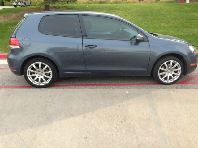 2011 Volkswagen Golf LX III 2WD