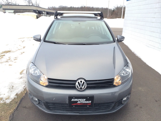 2012 Volkswagen Golf SLT Ext Cab Z-71 4x4 All-terrain