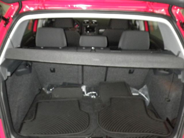 2013 Volkswagen Golf SLT Ext Cab Z-71 4x4 All-terrain