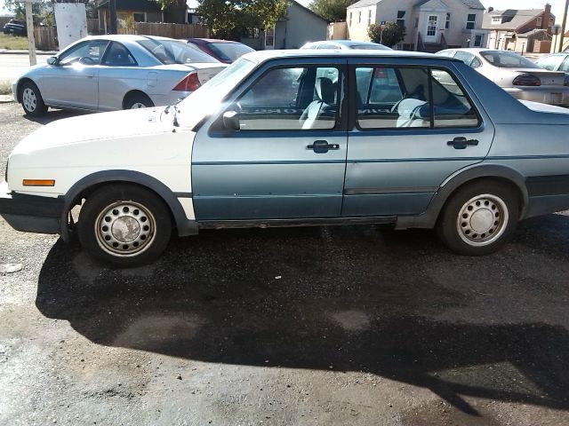 1990 Volkswagen Jetta S Sedan